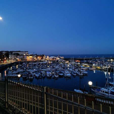 Diamond Harbour - Whole Huge Apartment - Wifi - Beach - Ramsgate Town エクステリア 写真