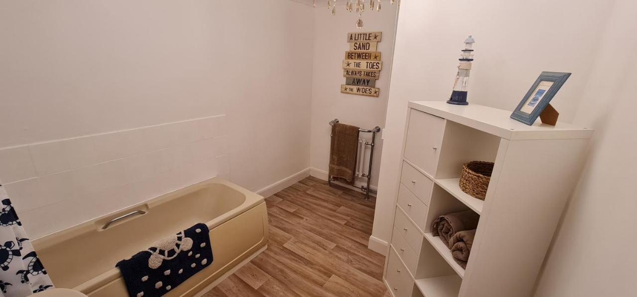 Diamond Harbour - Whole Huge Apartment - Wifi - Beach - Ramsgate Town エクステリア 写真