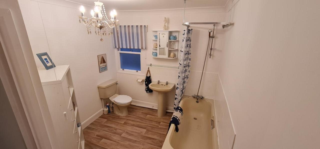 Diamond Harbour - Whole Huge Apartment - Wifi - Beach - Ramsgate Town エクステリア 写真