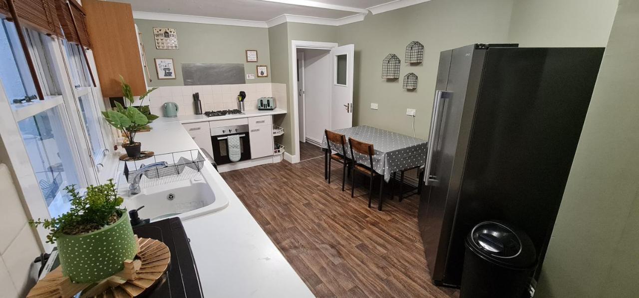 Diamond Harbour - Whole Huge Apartment - Wifi - Beach - Ramsgate Town エクステリア 写真